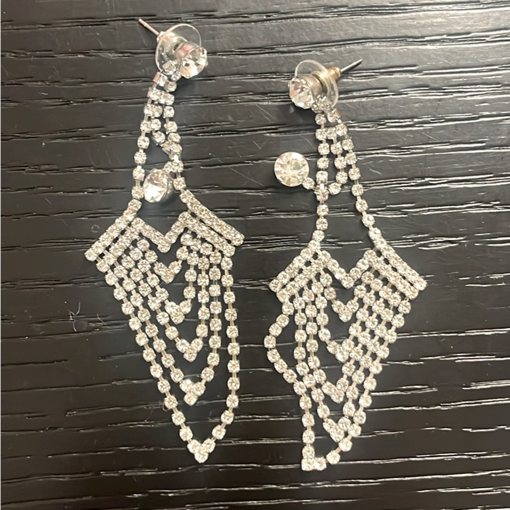 Dangle diamond earrings